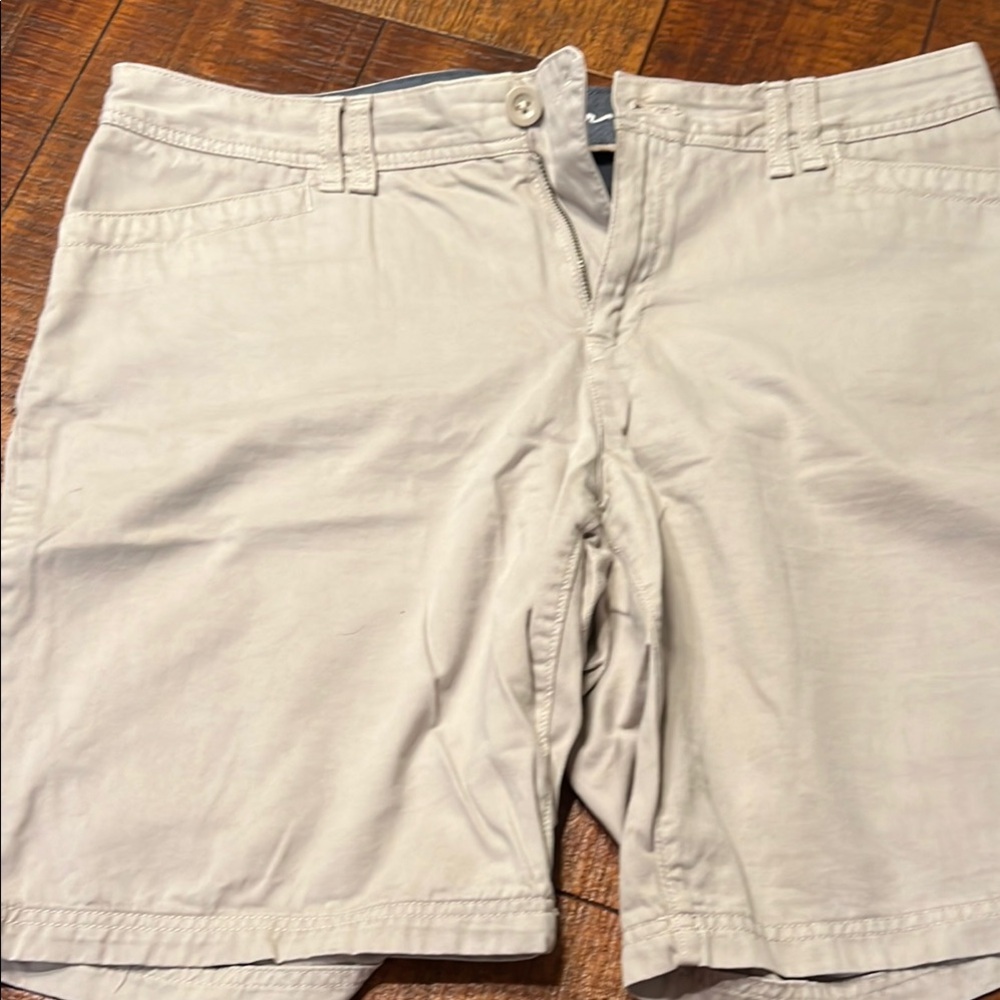 Woman’s Eddie Bauer Legenwash Tan Shorts, size 14